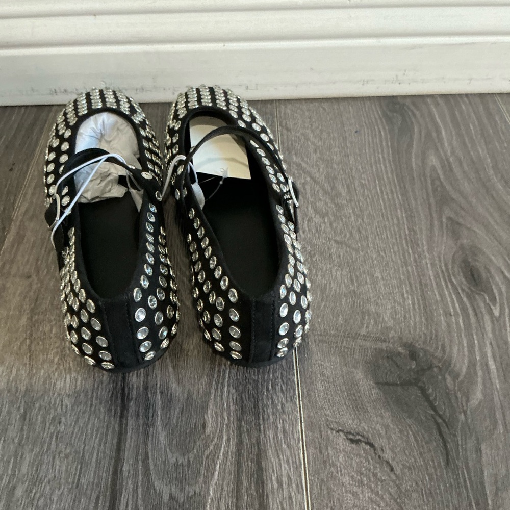 Women’s  Issa Rhinestone Ballet Flat. - Picture 14 of 14